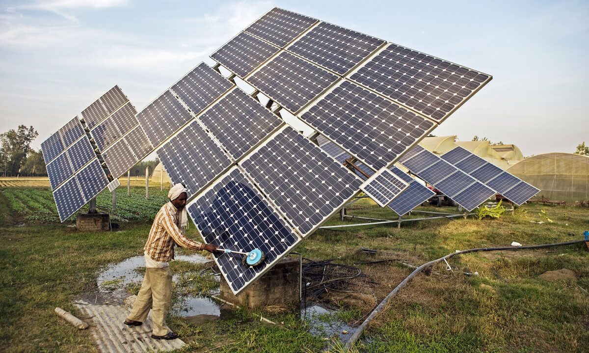 India satser nå på solkraft. Foto: CC BY-NC-ND 2.0 IWMI Flickr Photos / Flickr
 