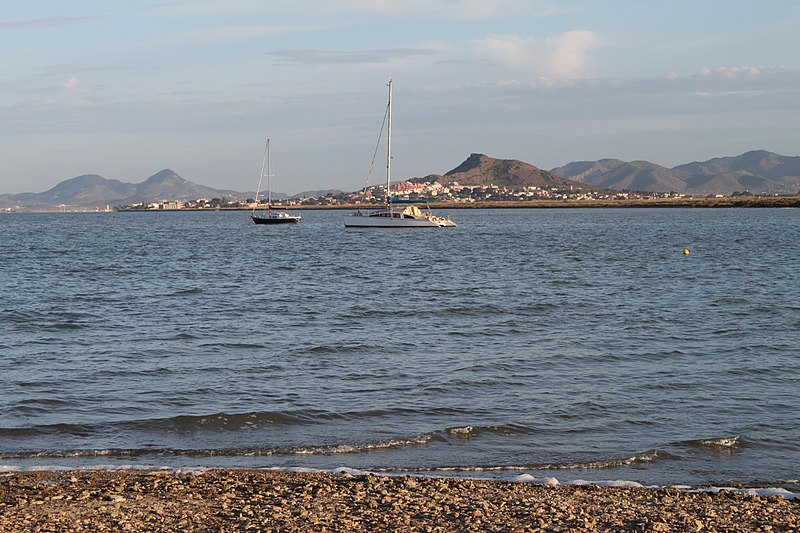 I flere år demonstrerte klimaaktivister for å stoppe forurensningen av Mar Menor, som i september endelig fikk beskyttelse i loven. Foto: Wikimedia Commons
