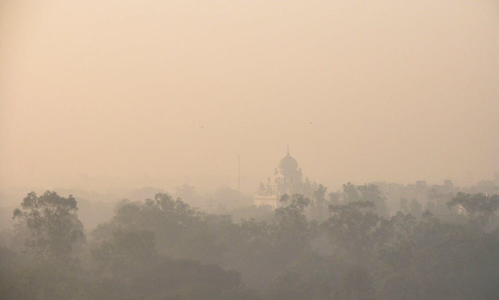 Luftforurensing over Indias hovedstad, New Delhi, i 2008. Foto: Jim Fruchterman / Flickr